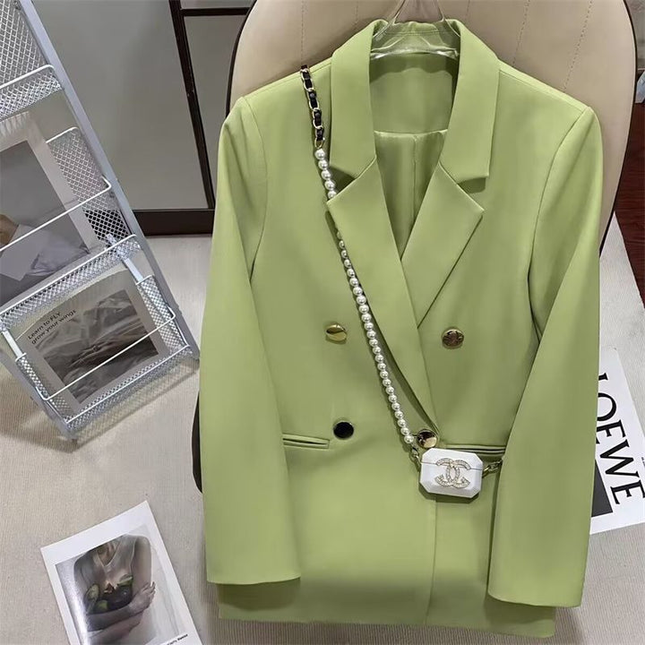 Kvinders dobbeltrynket blazer med elegante detaljer Stilla