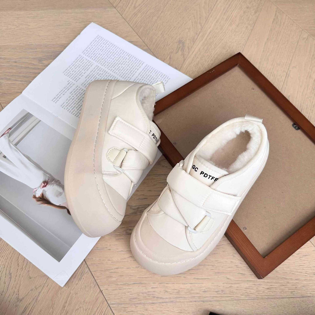 Dame Komfortable Sneakers med blødt indlæg og praktisk velcro Stilla