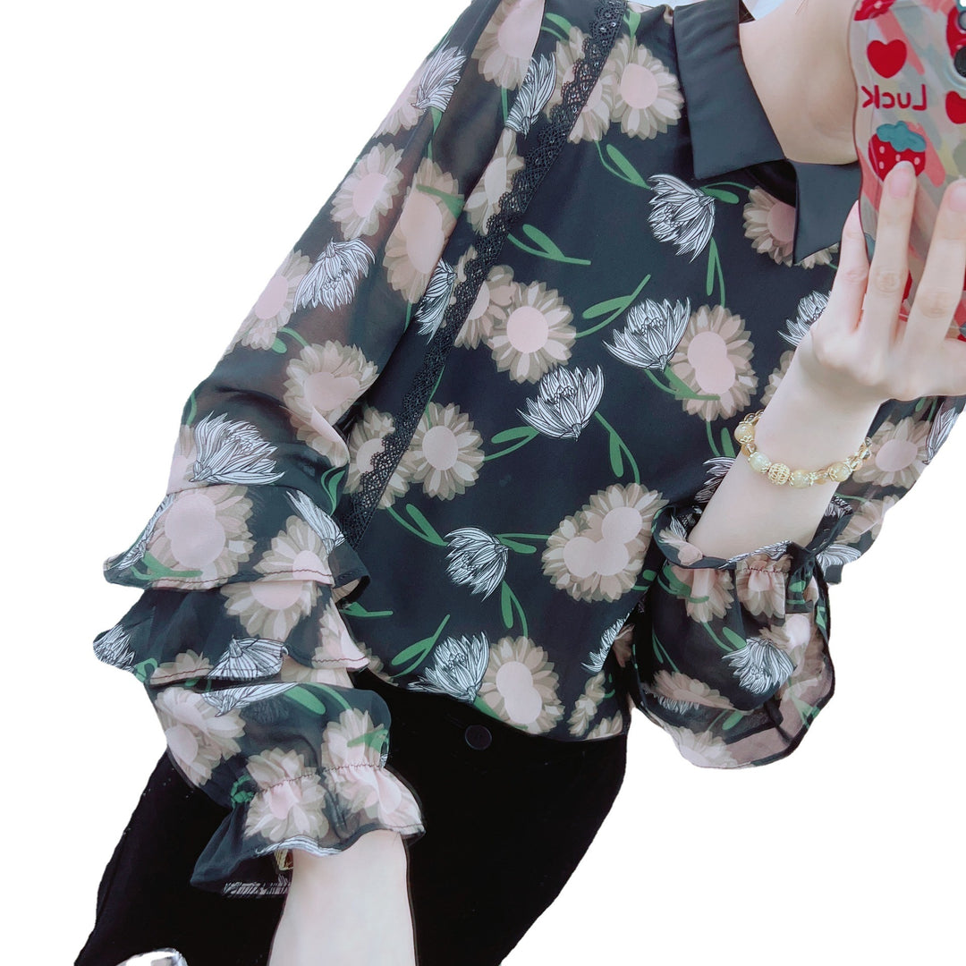 Dame blomsterpræget chiffonbluse med flæsedetaljer og elegant krave Stilla
