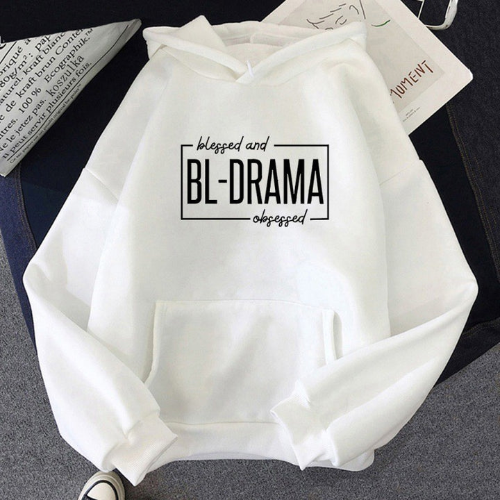 Kvinders hoodie med moderne statement print Skovae