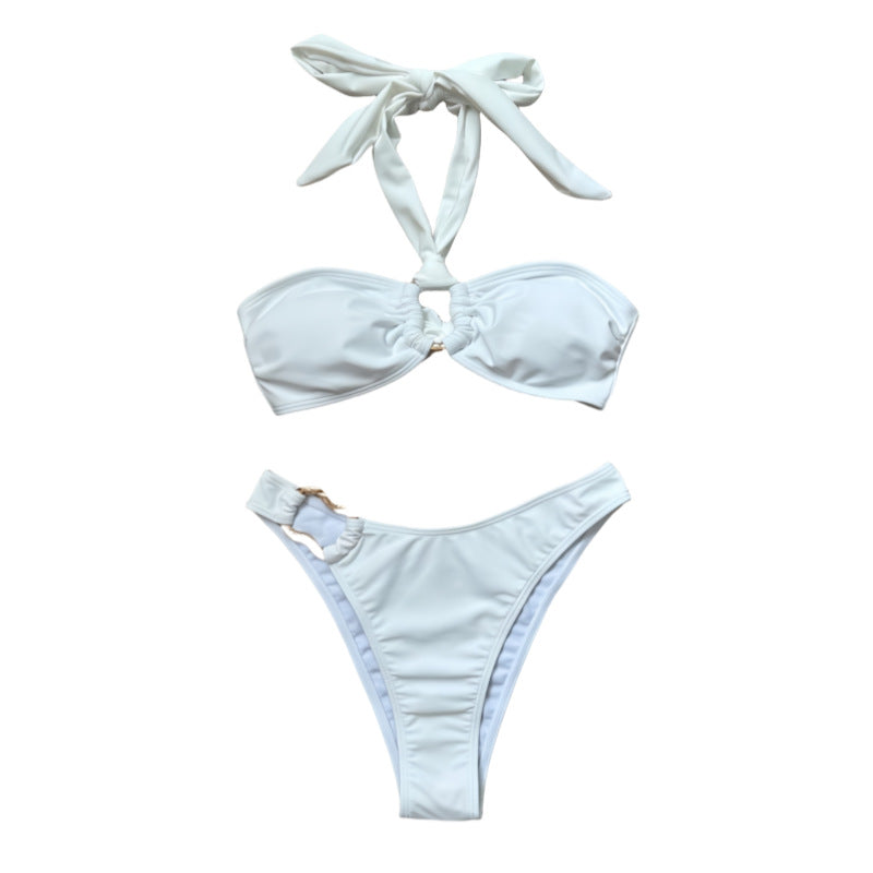 Dame Bikini-sæt med innovativt halterneck og elegante ringe Stilla
