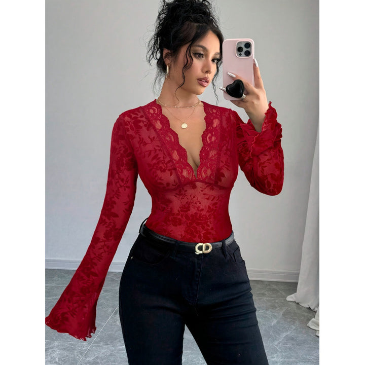 Dame Spids-Bodysuit med dyb V-udskæring og romantiske Rüschendetails Skovae