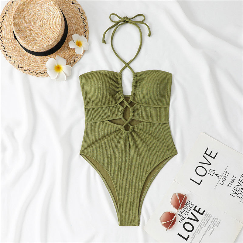 Dame badedragt med innovativt cut-out design og raffinerede ribbestrukturer Stilla