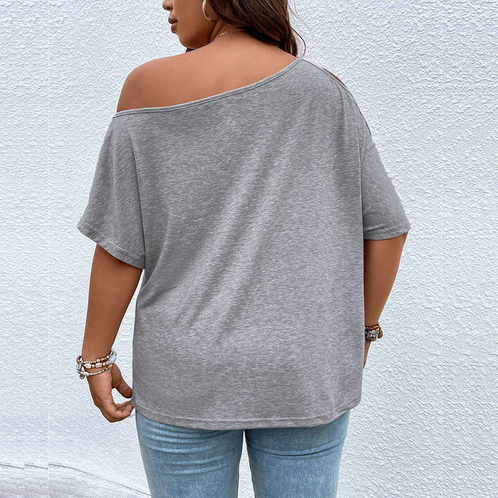 Dame afslappet off-shoulder T-shirt med modiske stropdetaljer Skovae