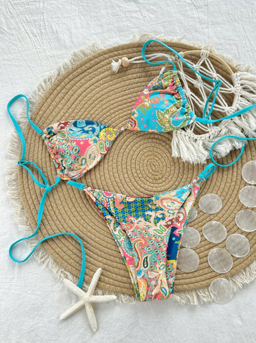 Dame Triangel-Bikini med legende Paisleymønster og elastiske bindebånd Stilla