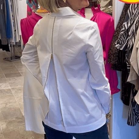 Dame klassisk langærmet bluse med elegant knapliste og moderne snit Stilla