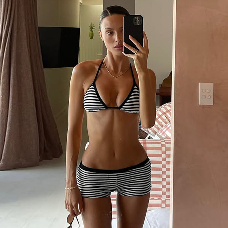 Damen Bikini-Set mit gestreiftem Top und Shorts Skovae