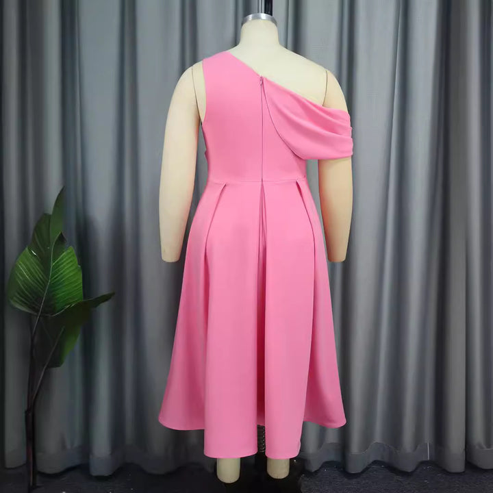 Dame Elegant One-Shoulder Kjole med Draperinger Skovae