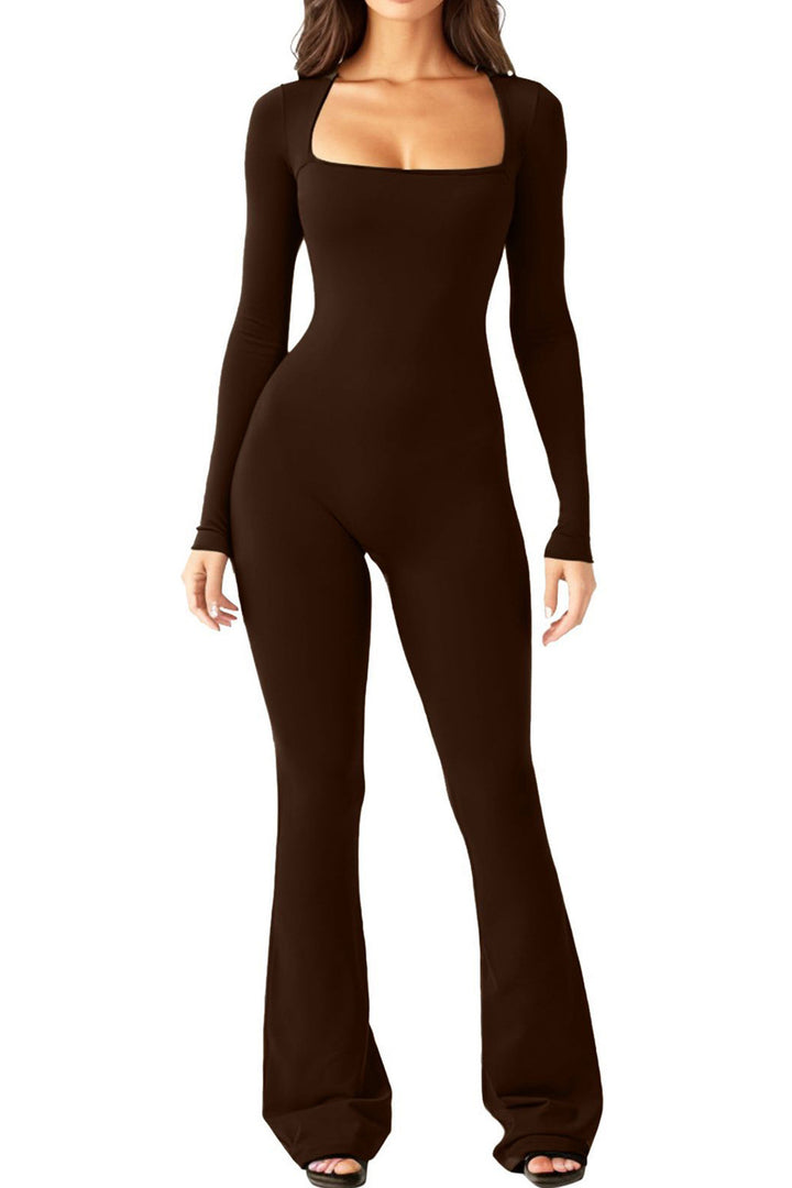 Dame figursyet jumpsuit med lange ærmer og firkantet udfordring Stiila