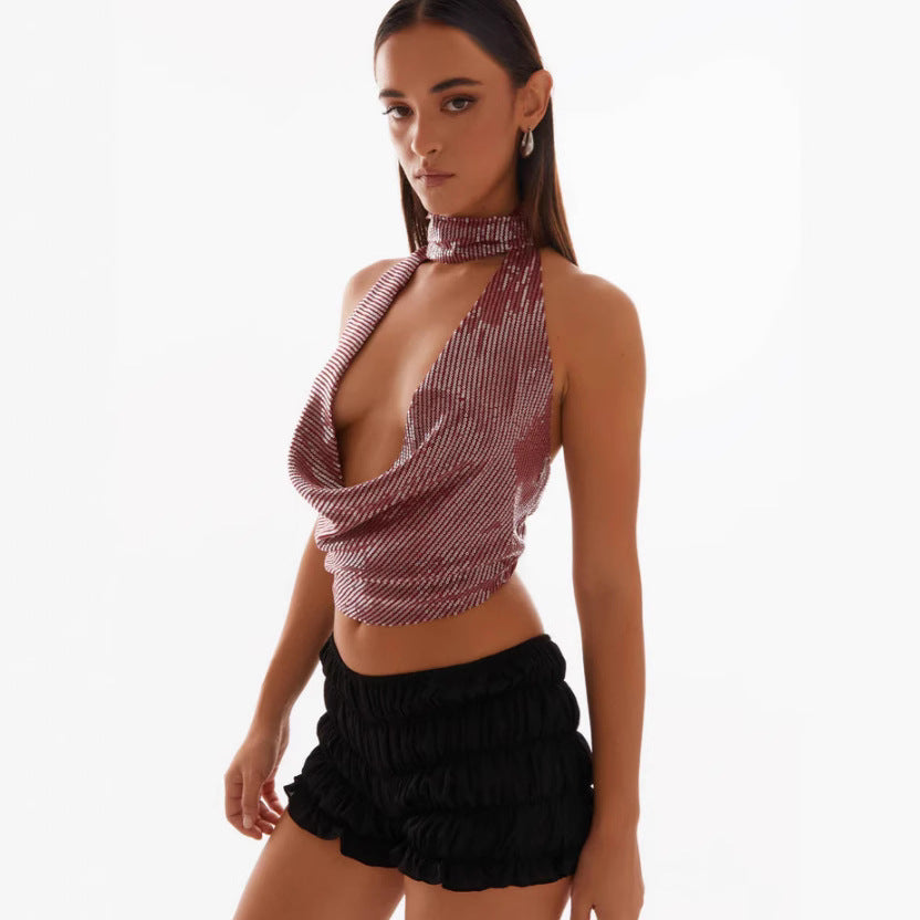 Dame glamour top med elegant drapering og choker-udskæring Skovae