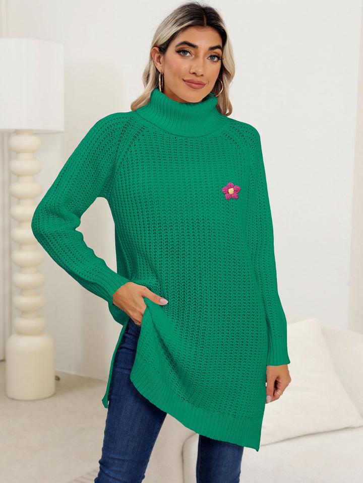 Dame strikpullover med højhalset krave og blomstret broderi-design Stilla