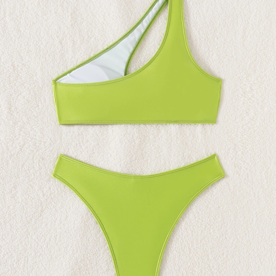 Dame sport-bikini-sæt med asymmetrisk skulderdesign og fashionable detaljer Stilla