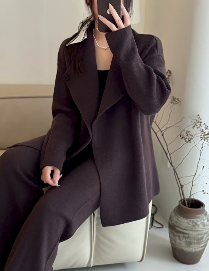Kvindernes elegante blazer med skræddersyet bælte og fin tekstur Stilla