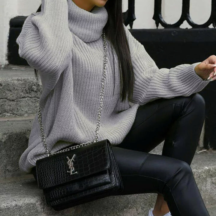 Kvinders strikket sweater med høj hals og høj pasform Stilla