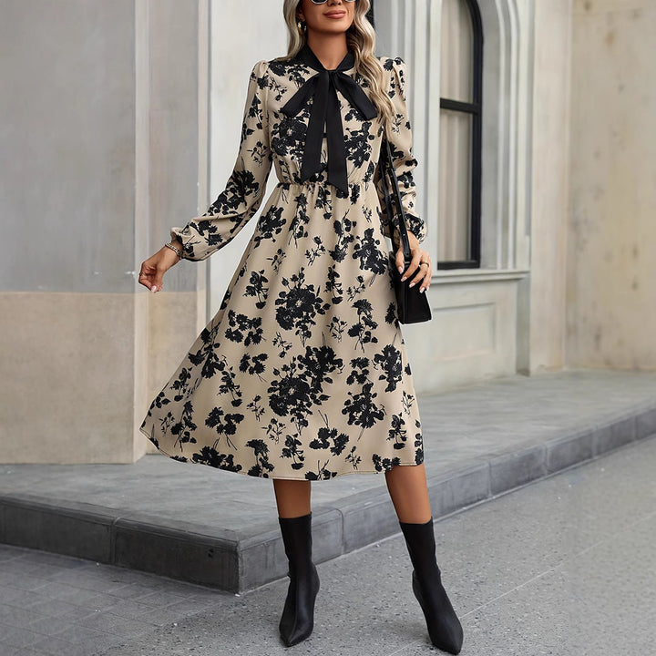 Dame Midikjole med elegant blomsterprint og sløjfebluse Stilla