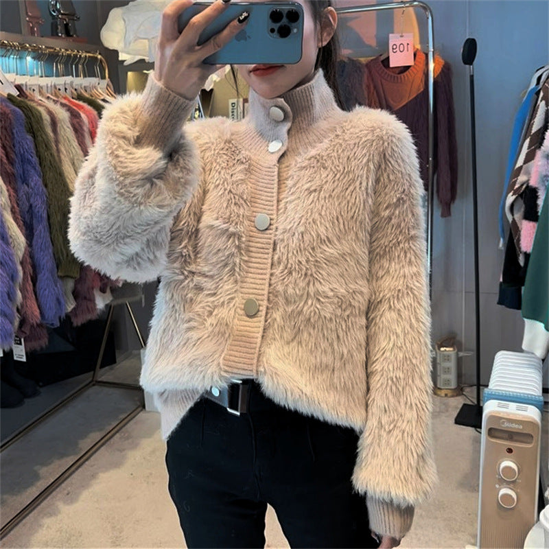 Femme Plush Strikjakke med Knapdetaljer Stilla
