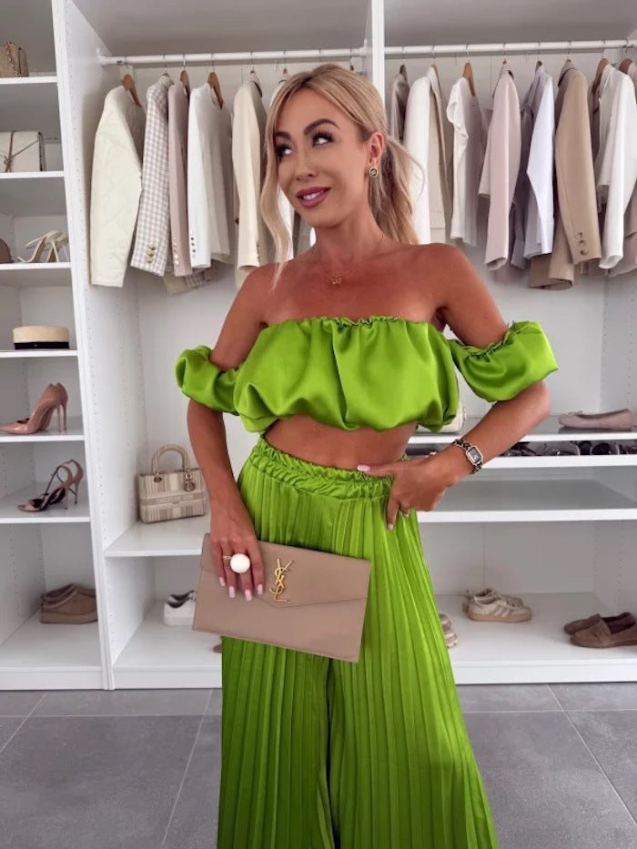 Dame iøjnefaldende top med samlet design og elegant højlivet bukser Stilla
