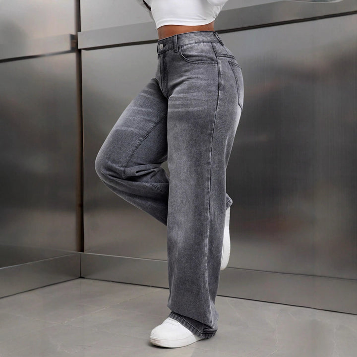 Kvinders fashionable brede jeans lavet af højkvalitets denim Stilla