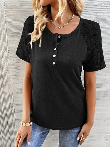 Dame T-shirt med spidse indsatser og knapdetaljer Stilla