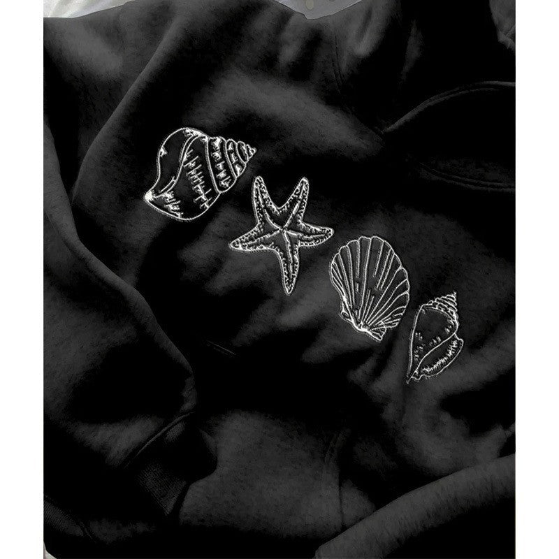 Dame hoodie med maritimt motiv og blødt stof Skovae
