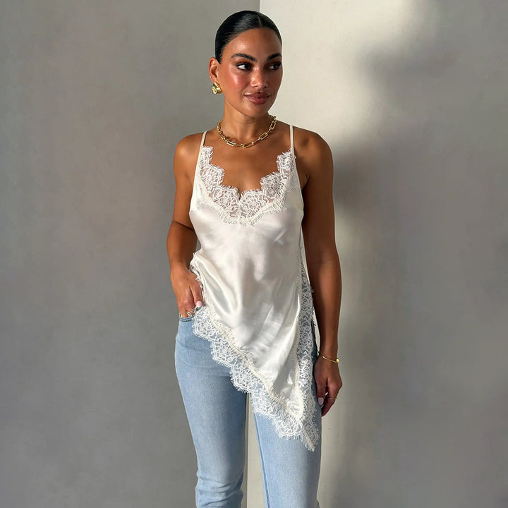Dame satin top med spidse detaljer Skovae