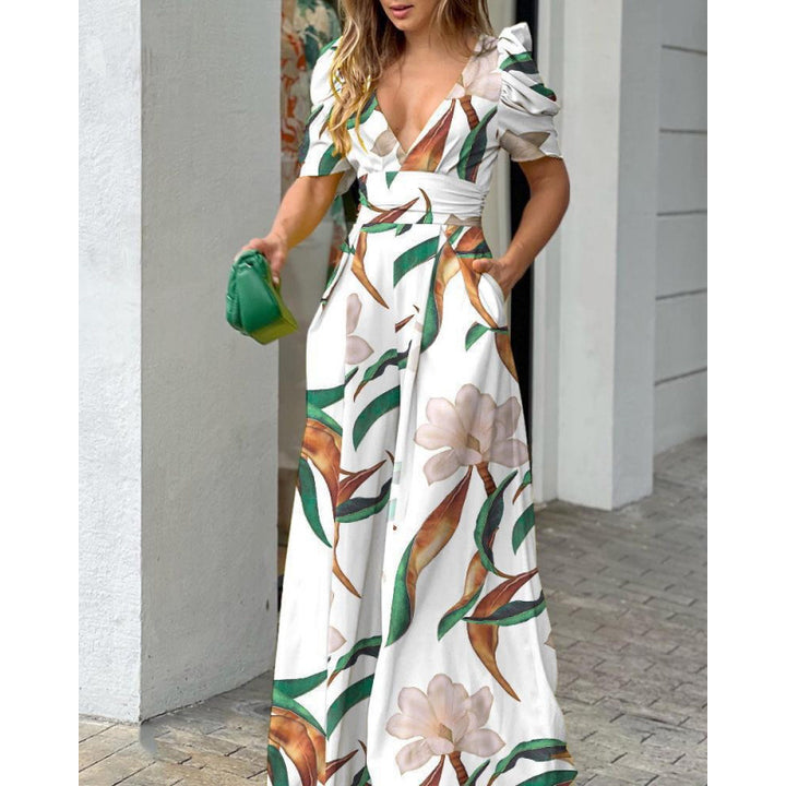 Femme Tropical Print Maxi Kjole med flatterende Vikkel-design Stilla
