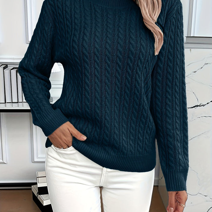 Kvinders strikket sweater med elegant kabeldesign Stilla
