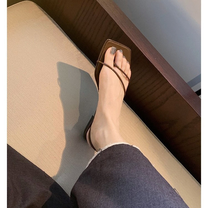 Dame moderne minimalistiske slide sandaler med elegant tåbånd Stilla