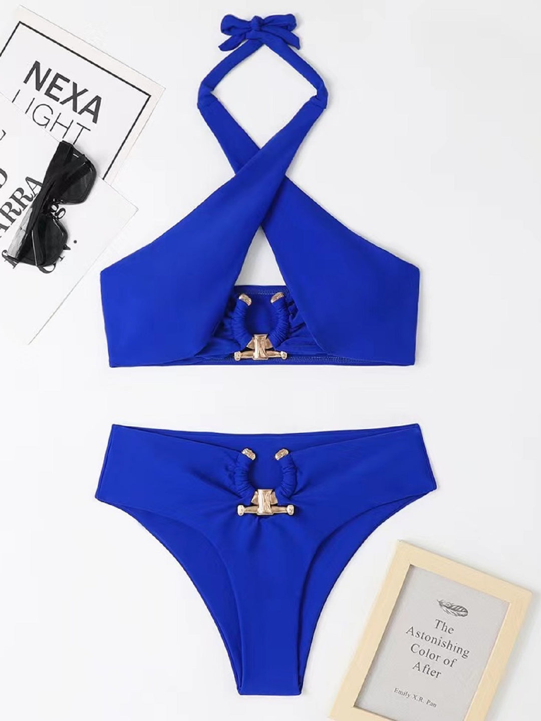 Femme Stylishes Halter-Neck Bikini-Sæt med unik lukning Stilla