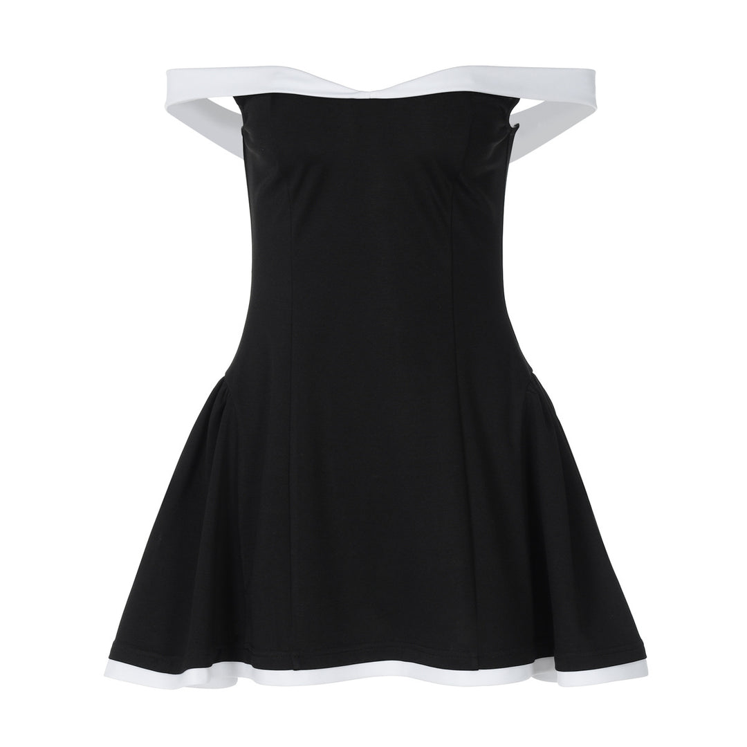 Dame Off-Shoulder Kjole med trendy Flæsedetaljer og figurtilpasset Snit Stilla