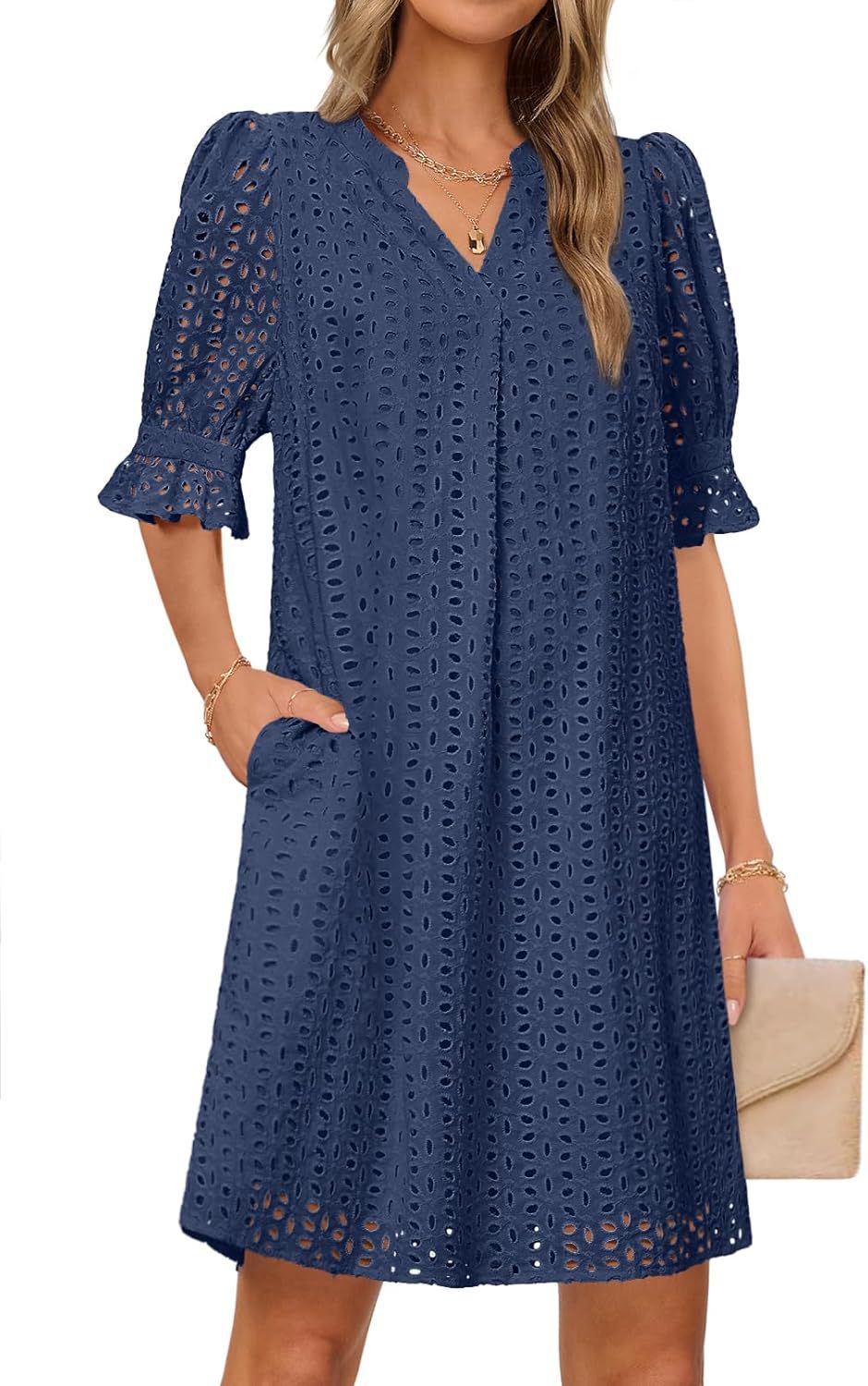 Dame fritidskjole med elegant hulbroderi og praktiske lommer Stilla