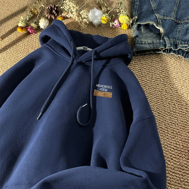 Kvinders hoodie med moderne branding og komfortabel pasform Skovae
