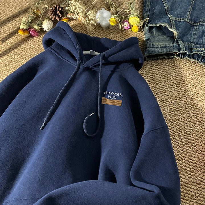 Kvinders hoodie med moderne branding og komfortabel pasform Skovae