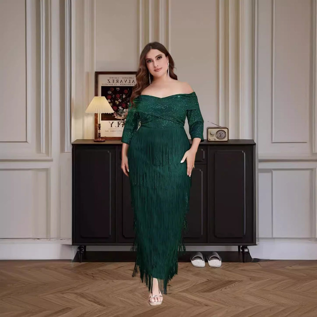 Dame aftenkjole med elegant frynse-design og glitrende accenter Stilla