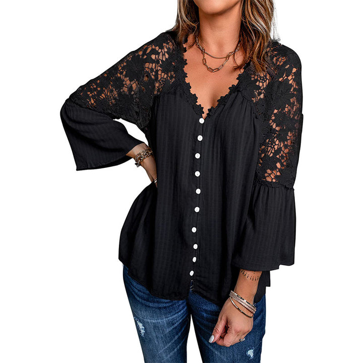 Damebluse med blonde detaljer og knaplukning Stilla