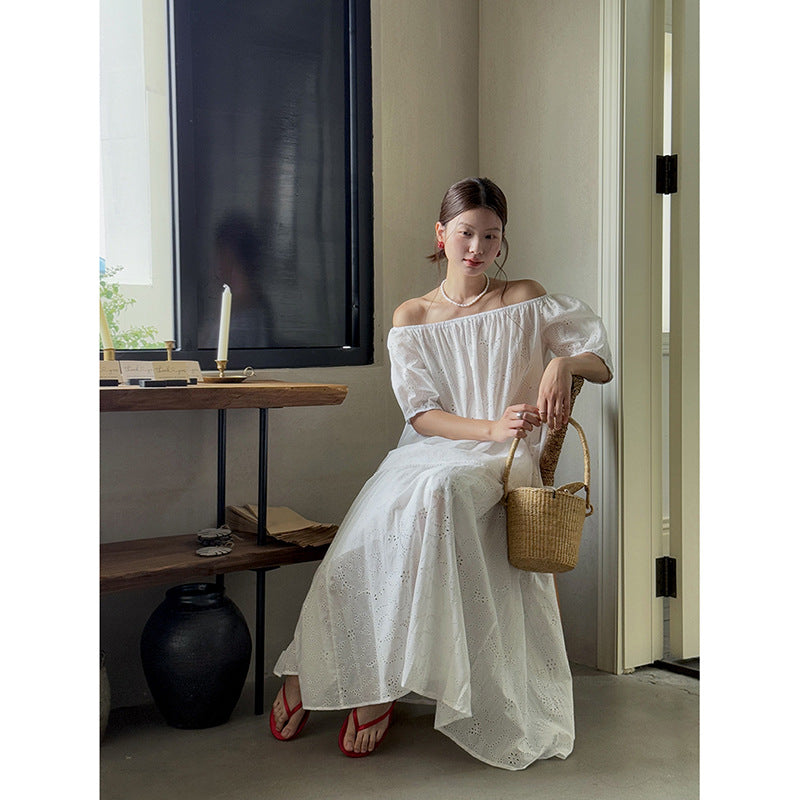 Dame Maxikjole med off-shoulder design og raffinerede broderier Stilla