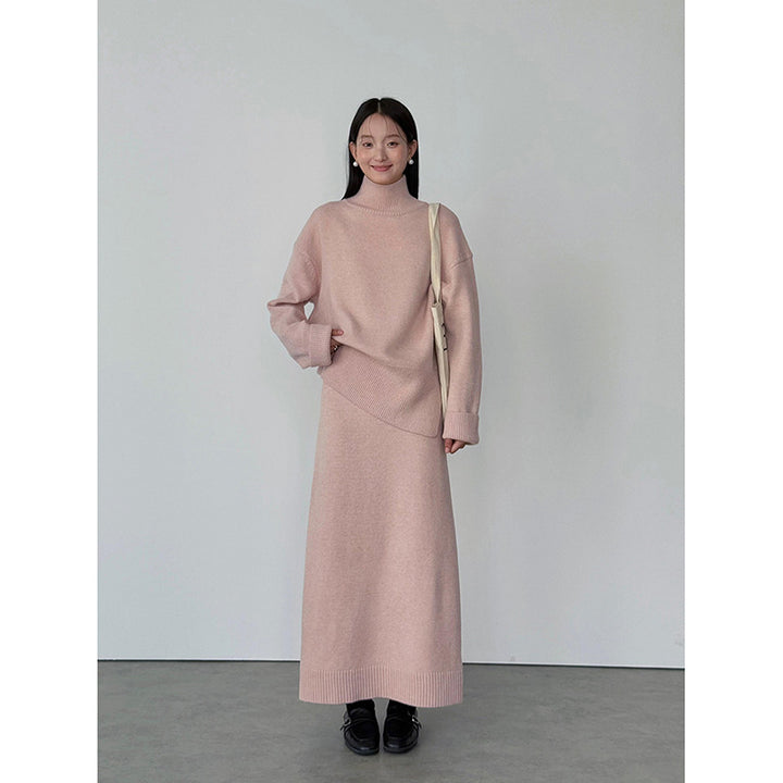 Dame strik-ensemble med oversized sweater og maxiskørt i minimalistisk design Stilla