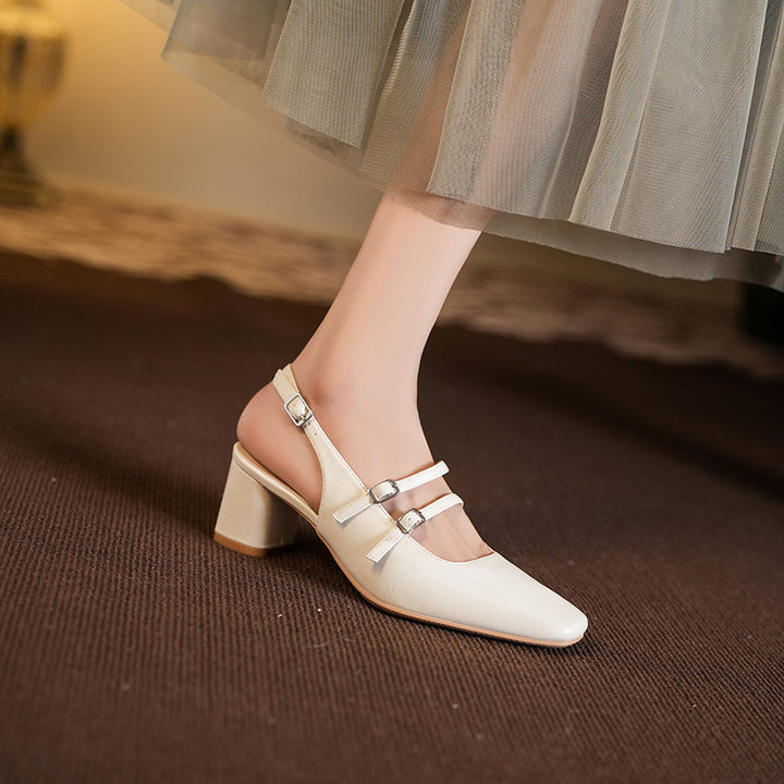 Dame Slingback-hæle med firkantet tåform og dobbelt rem-detalje Stilla