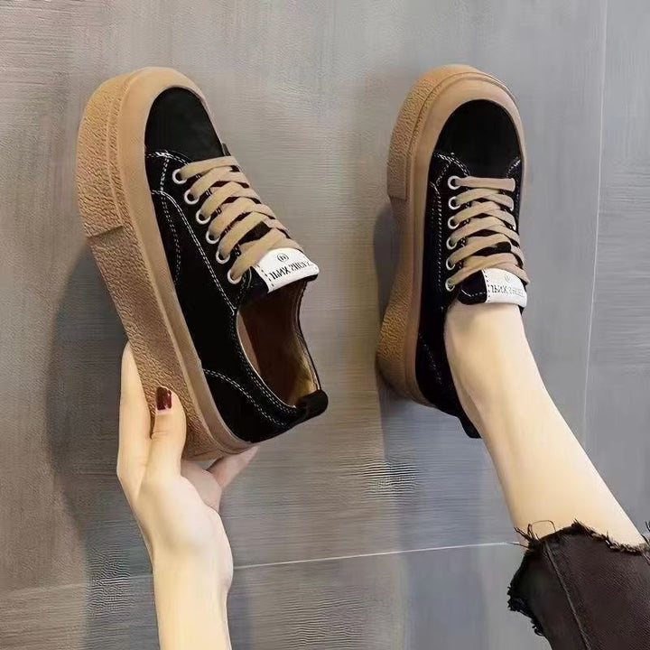 Dame platform-sneakers med elegant ruskindsoverdel og moderne sål Stilla