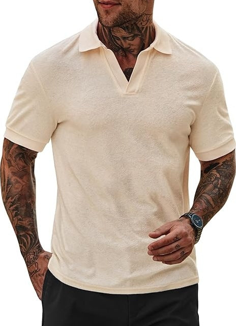 Herre polo shirt lavet af blødt bomuldsblanding med moderne V-halsudskæring Stilla
