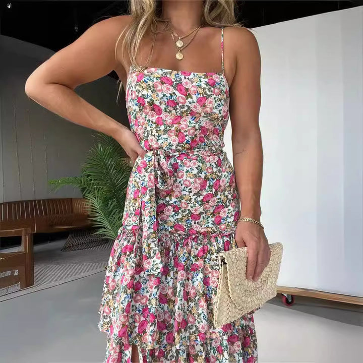 Dame Maxikjole med legende blomsterdesign og flydende kant Stilla