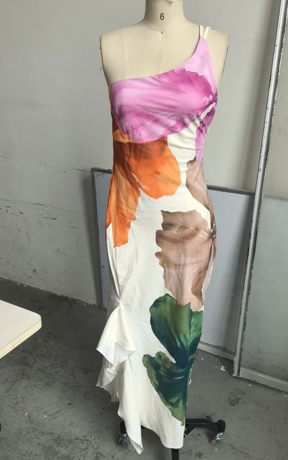 Dame asymmetrisk maxikjole med blomster mønstre og flæse detaljer Skovae