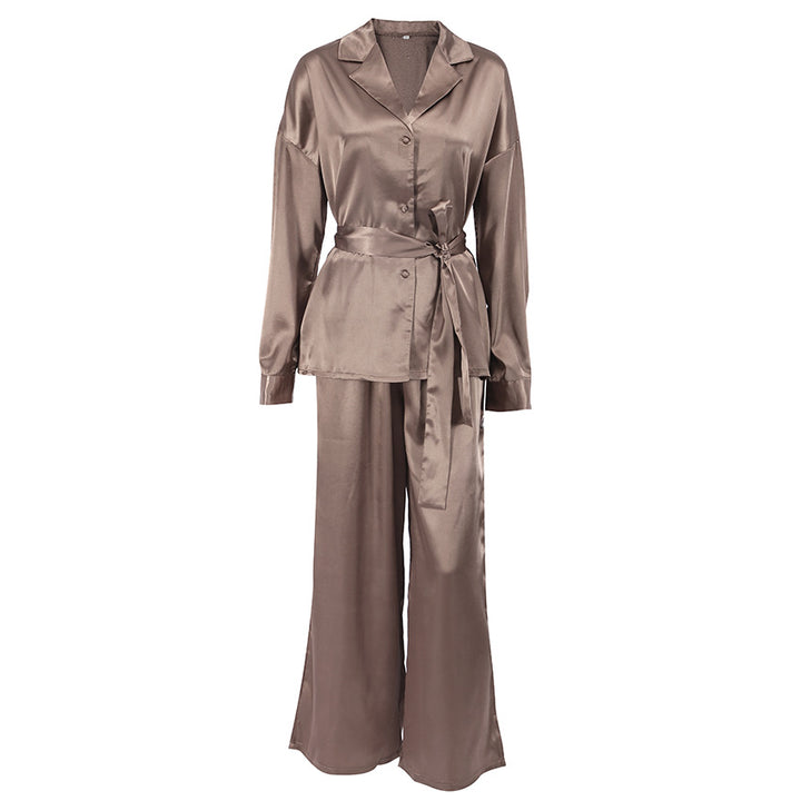 Dame Satin Pyjamas Sæt med smuk Bælte og elegant Knapdetalje Stilla