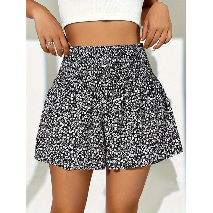 Dame shorts med elastisk taljebånd og blomsterdesign Skovae