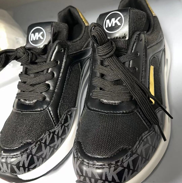 Dame Sneakers med elegant design og åndbart overmateriale Stilla