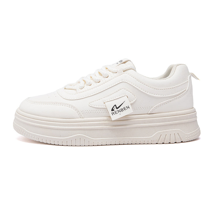 Dame sneakers i sporty og behageligt design med tykk sål og åndbare egenskaber Stilla