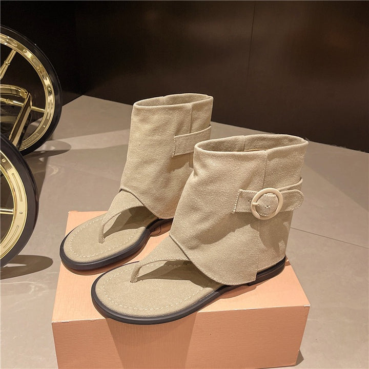 Dame Flip-Flop-støvler i varmt materiale med dekorativ rem Stilla