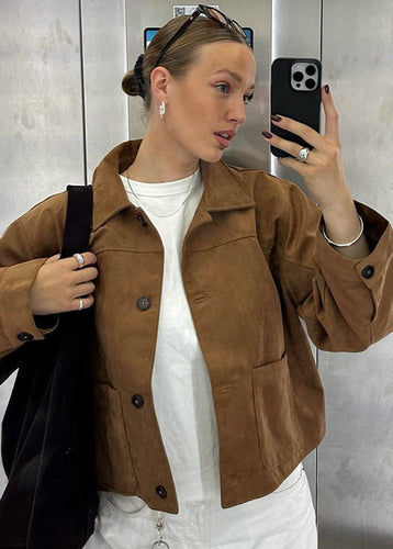 Stilla | Cropped Suede Button-Up Jakke