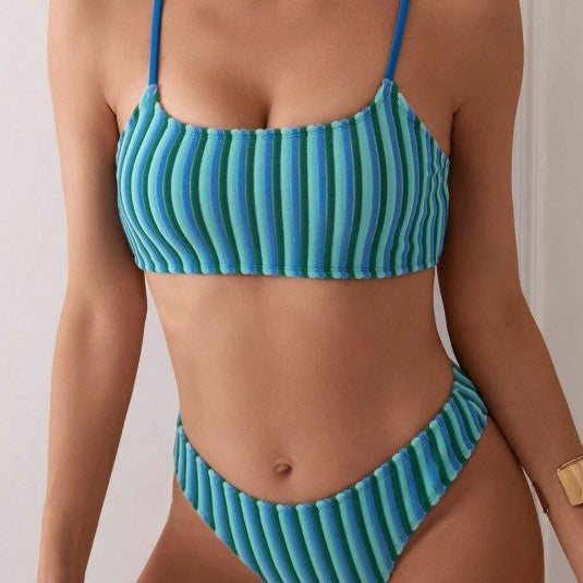 Dame bikini sæt med sportiv crop-top og høj benudskæring Stilla
