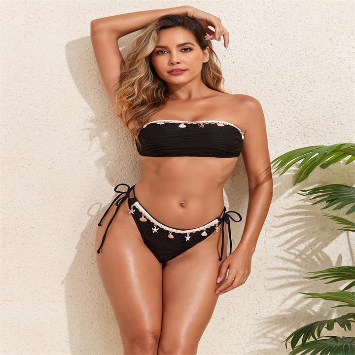 Dame Bandeau-bikini med elegant spidsdekoration og justerbare stropper Skovae